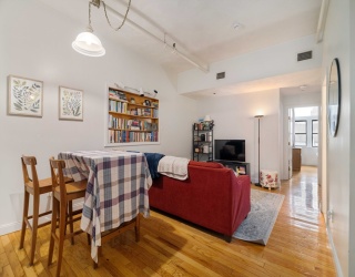 188 North, Boston, Massachusetts, 2 Bedrooms Bedrooms, 4 Rooms Rooms,1 BathroomBathrooms,Residential Lease,For Rent,North,73513325