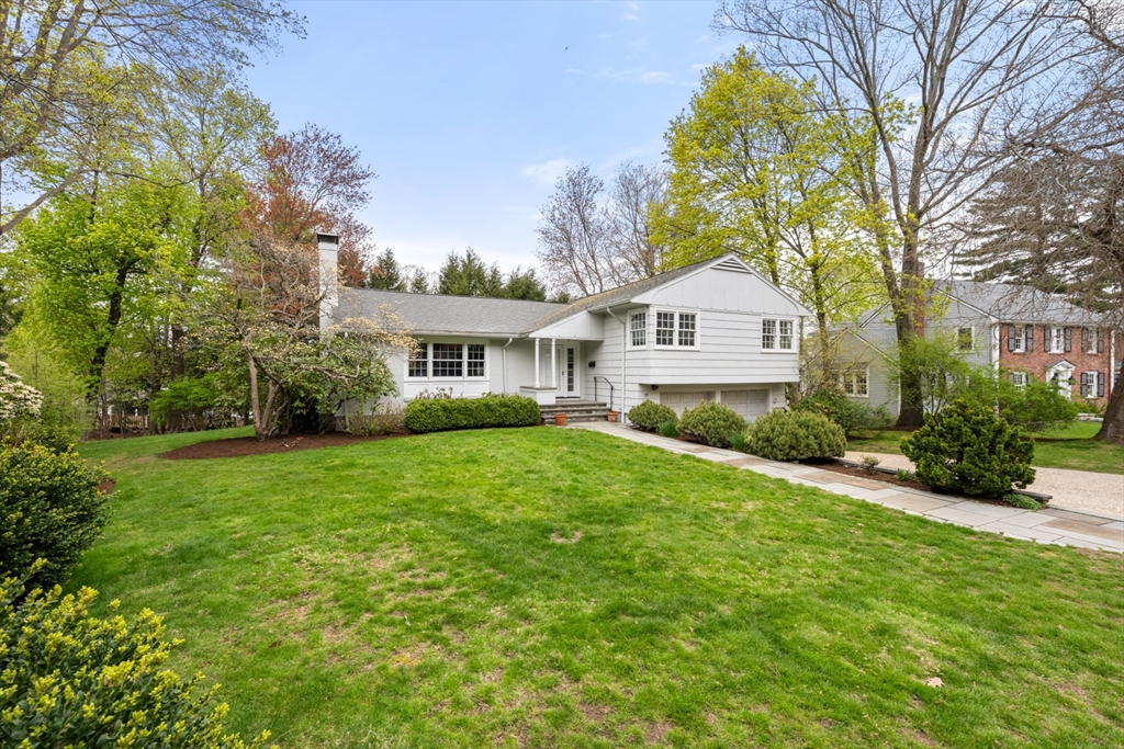 37 Chestnut Hill Terrace, Newton, Massachusetts, 3 Bedrooms Bedrooms, 9 Rooms Rooms,3 BathroomsBathrooms,Residential,For Sale,Chestnut Hill Terrace,73513321