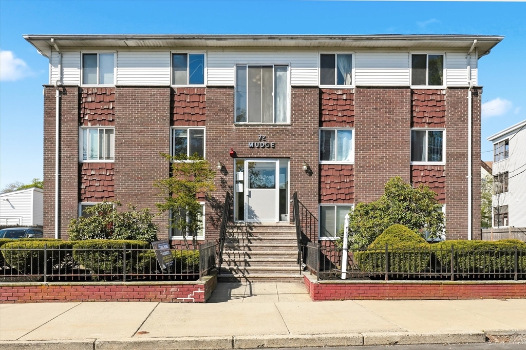 70 Mudge St, Lynn, Massachusetts, 1 Bedroom Bedrooms, 3 Rooms Rooms,1 BathroomBathrooms,Residential,For Sale,Mudge St,73513506