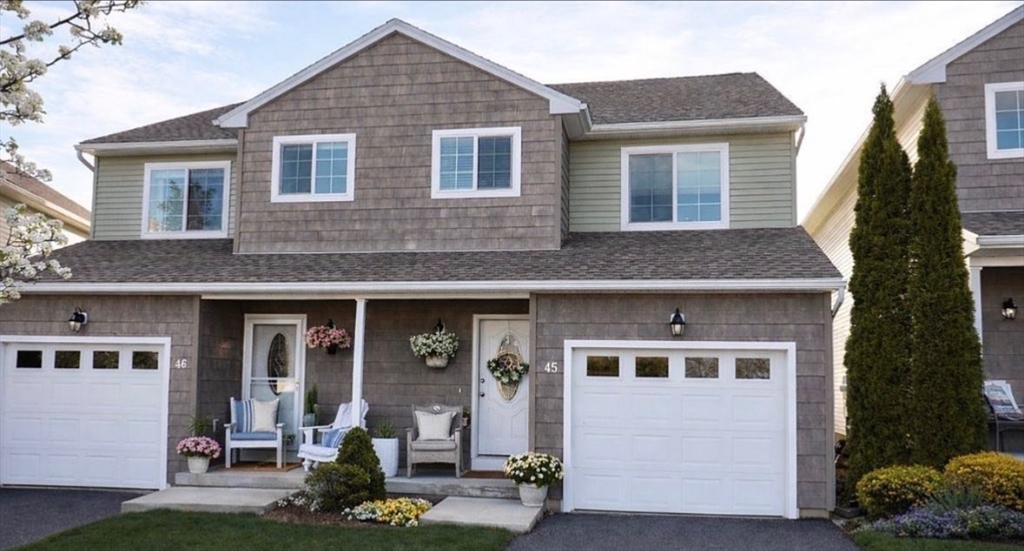 353 Fuller St, Ludlow, Massachusetts, 2 Bedrooms Bedrooms, 4 Rooms Rooms,1.5 BathroomsBathrooms,Residential,For Sale,Fuller St,73513327