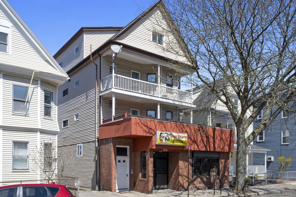 241 Highland Ave, Somerville, Massachusetts, 6 Bedrooms Bedrooms, 18 Rooms Rooms,4 BathroomsBathrooms,Residential Income,For Sale,Highland Ave,73513408