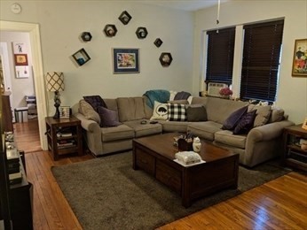 82 Jersey, Boston, Massachusetts, 1 Bedroom Bedrooms, 3 Rooms Rooms,1 BathroomBathrooms,Residential Lease,For Rent,Jersey,73513341