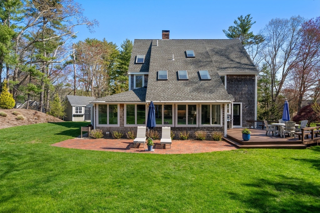 19 Saltmeadow Ln, Duxbury, Massachusetts, 4 Bedrooms Bedrooms, 8 Rooms Rooms,3 BathroomsBathrooms,Residential,For Sale,Saltmeadow Ln,73513329