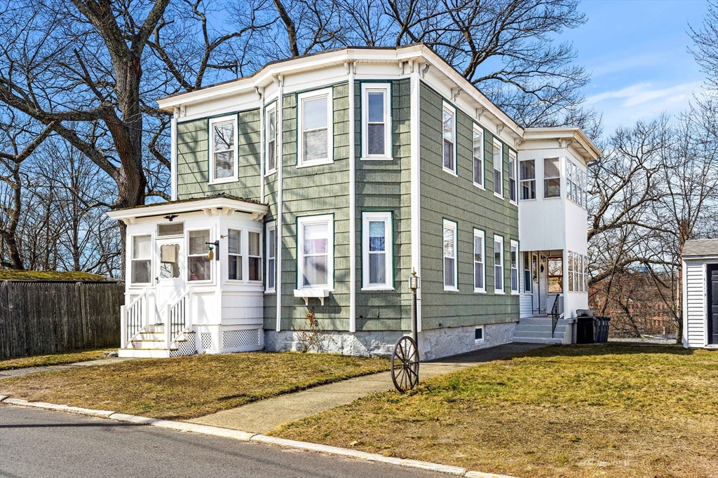 41-43 Highland Ave, Chelmsford, Massachusetts, 4 Bedrooms Bedrooms, 10 Rooms Rooms,2 BathroomsBathrooms,Residential Income,For Sale,Highland Ave,73496867
