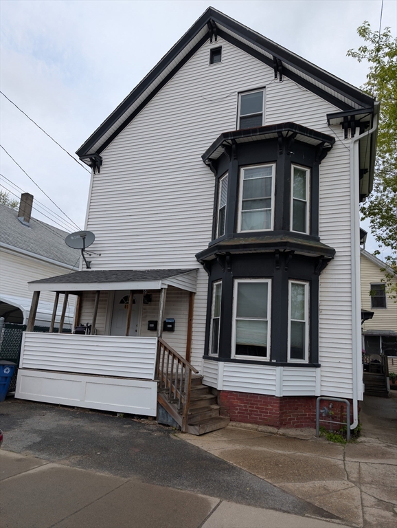 61 Hilldale Ave, Haverhill, Massachusetts, 6 Bedrooms Bedrooms, 12 Rooms Rooms,3 BathroomsBathrooms,Residential Income,For Sale,Hilldale Ave,73512942