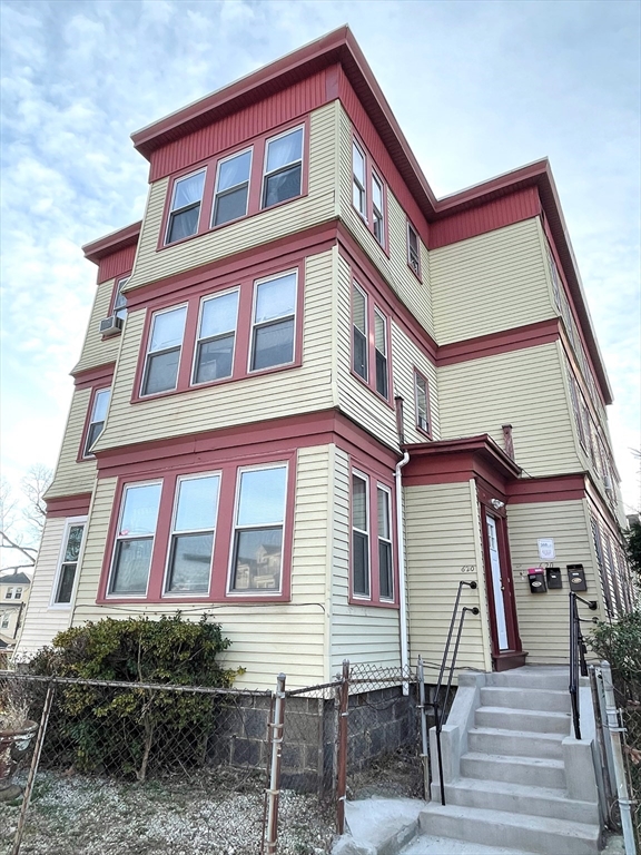 620 Norfolk Street, Boston, Massachusetts, 5 Bedrooms Bedrooms, 8 Rooms Rooms,2 BathroomsBathrooms,Residential Lease,For Rent,Norfolk Street,73513624