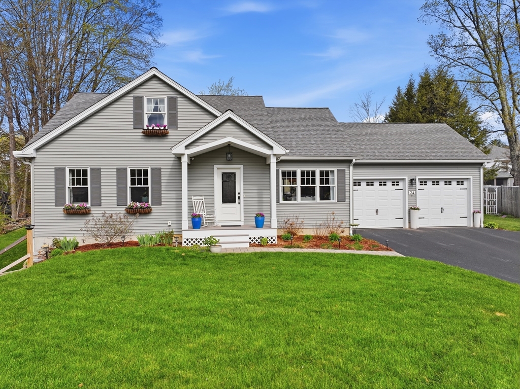 24 Maple Street, West Brookfield, Massachusetts, 2 Bedrooms Bedrooms, 4 Rooms Rooms,2 BathroomsBathrooms,Residential,For Sale,Maple Street,73513626