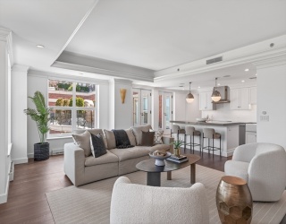 300 Boylston St, Boston, Massachusetts, 3 Bedrooms Bedrooms, 5 Rooms Rooms,2.5 BathroomsBathrooms,Residential,For Sale,Boylston St,73513630
