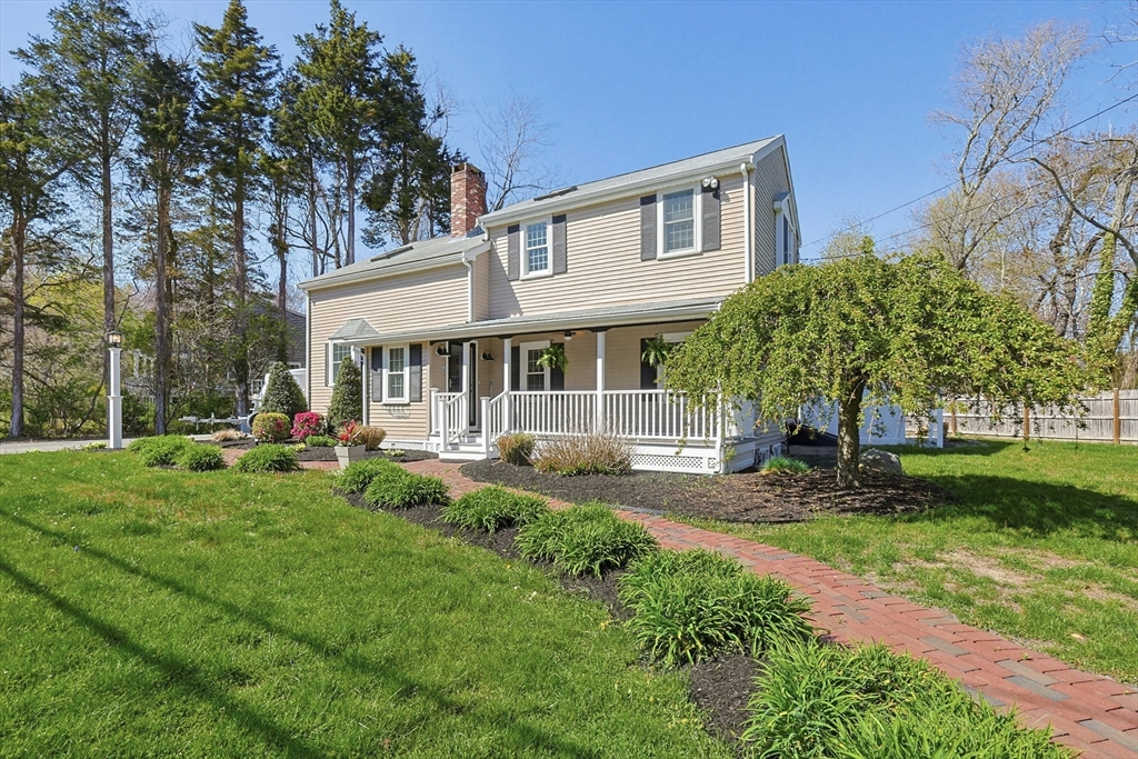 21 Washington Ave, Marshfield, Massachusetts, 3 Bedrooms Bedrooms, 7 Rooms Rooms,2 BathroomsBathrooms,Residential,For Sale,Washington Ave,73513379