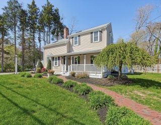 21 Washington Ave, Marshfield, Massachusetts, 3 Bedrooms Bedrooms, 7 Rooms Rooms,2 BathroomsBathrooms,Residential,For Sale,Washington Ave,73513379