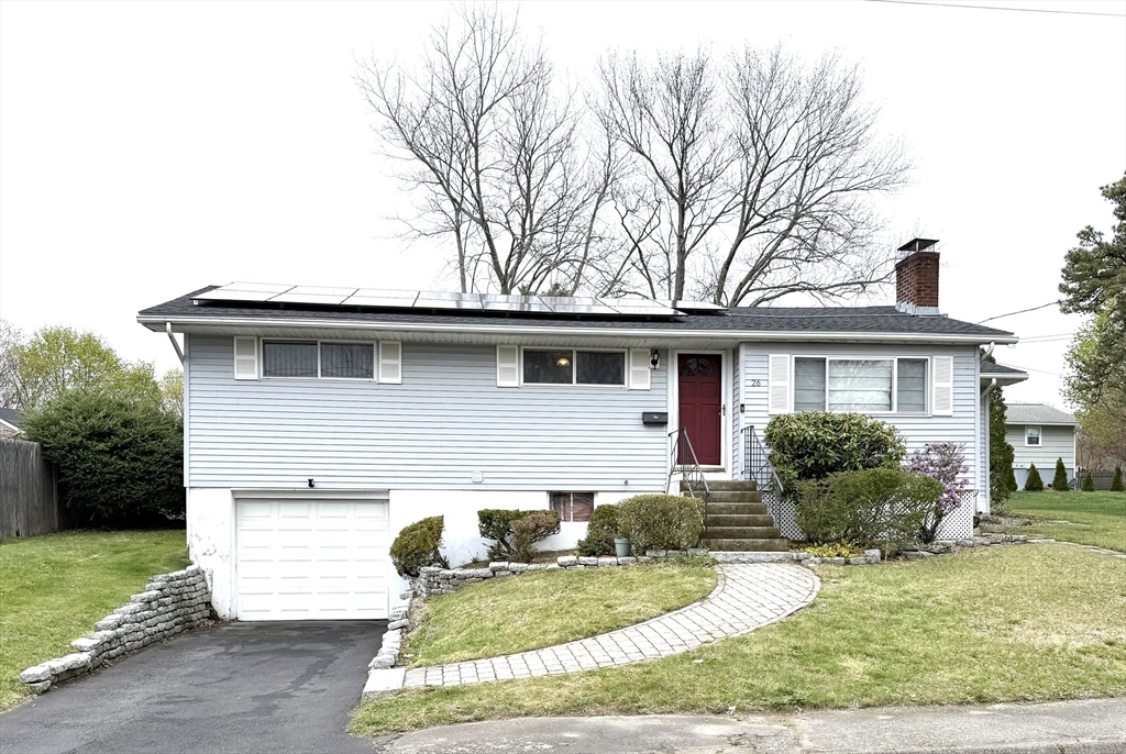 26 Mcdevitt Road, Randolph, Massachusetts, 3 Bedrooms Bedrooms, 7 Rooms Rooms,2 BathroomsBathrooms,Residential,For Sale,Mcdevitt Road,73513613