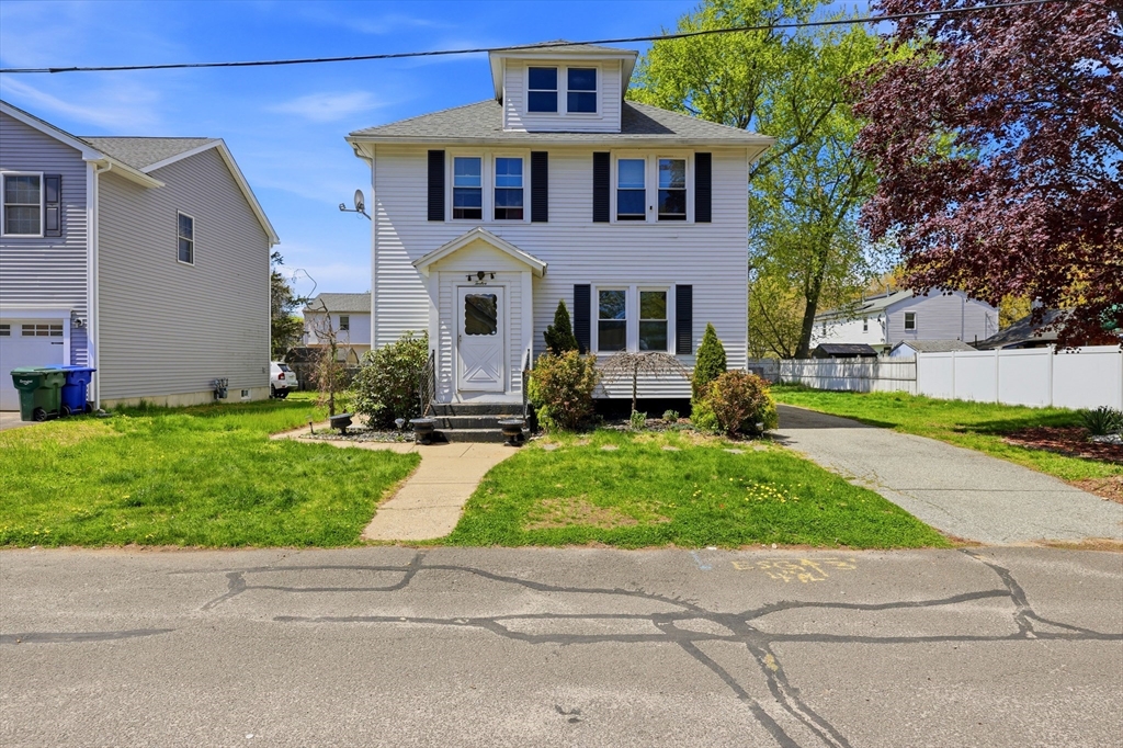 12 Angelo St, Springfield, Massachusetts, 4 Bedrooms Bedrooms, 8 Rooms Rooms,1 BathroomBathrooms,Residential,For Sale,Angelo St,73512828