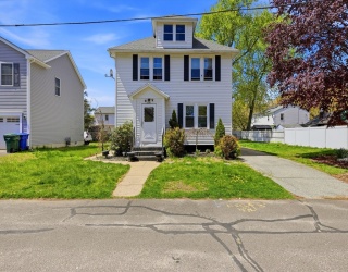 12 Angelo St, Springfield, Massachusetts, 4 Bedrooms Bedrooms, 8 Rooms Rooms,1 BathroomBathrooms,Residential,For Sale,Angelo St,73512828