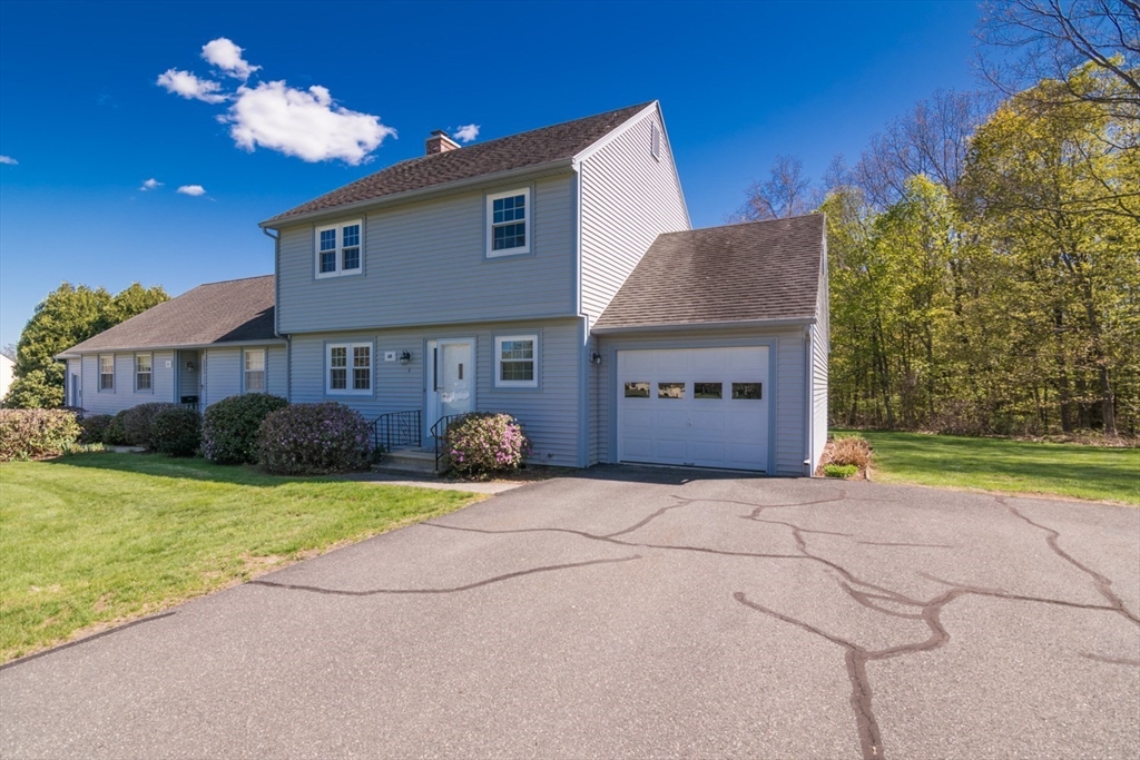 6 Duncan Dr, Deerfield, Massachusetts, 2 Bedrooms Bedrooms, 6 Rooms Rooms,1.5 BathroomsBathrooms,Residential,For Sale,Duncan Dr,73513230