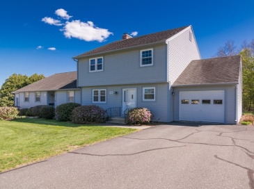 6 Duncan Dr, Deerfield, Massachusetts, 2 Bedrooms Bedrooms, 6 Rooms Rooms,1.5 BathroomsBathrooms,Residential,For Sale,Duncan Dr,73513230