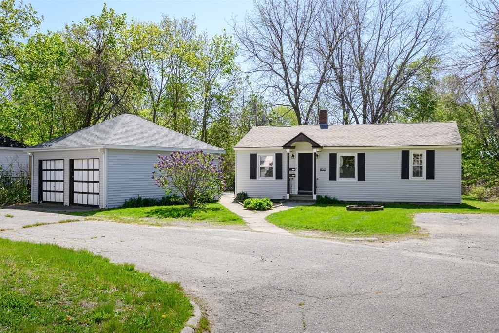 280-R Weir St, Taunton, Massachusetts, 5 Bedrooms Bedrooms, 9 Rooms Rooms,2 BathroomsBathrooms,Residential Income,For Sale,Weir St,73513486