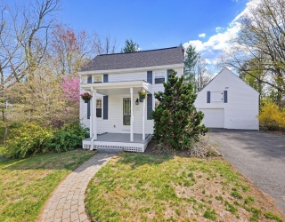 25 Stagecoach Rd, Leominster, Massachusetts, 4 Bedrooms Bedrooms, 7 Rooms Rooms,1 BathroomBathrooms,Residential,For Sale,Stagecoach Rd,73513416