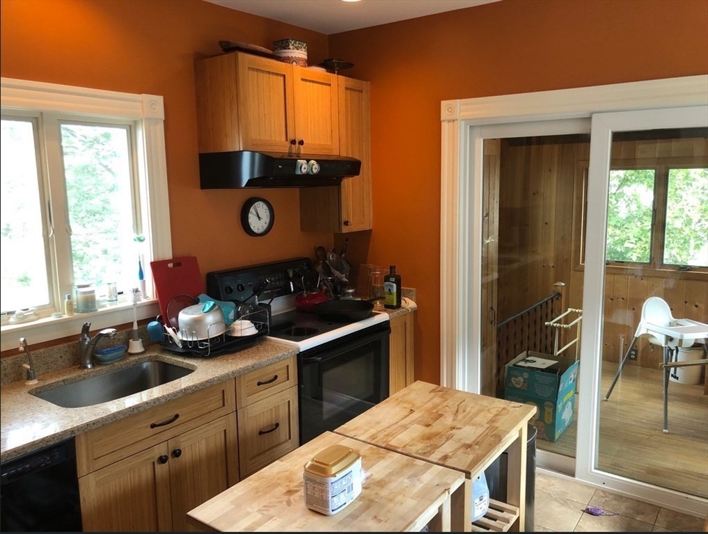 53 Hudson St., Somerville, Massachusetts, 3 Bedrooms Bedrooms, 6 Rooms Rooms,2 BathroomsBathrooms,Residential Lease,For Rent,Hudson St.,73513396