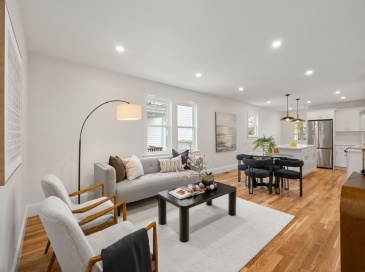 28 Pitcher Ave, Medford, Massachusetts, 3 Bedrooms Bedrooms, 4 Rooms Rooms,2 BathroomsBathrooms,Residential,For Sale,Pitcher Ave,73512997