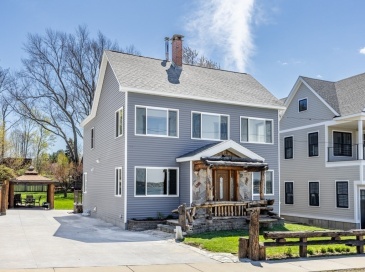 151 Dorchester Street, Quincy, Massachusetts, 4 Bedrooms Bedrooms, 10 Rooms Rooms,4 BathroomsBathrooms,Residential,For Sale,Dorchester Street,73513398