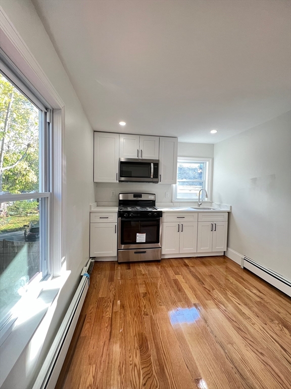 27 Barry Street, Quincy, Massachusetts, 2 Bedrooms Bedrooms, 4 Rooms Rooms,1 BathroomBathrooms,Residential Lease,For Rent,Barry Street,73513244