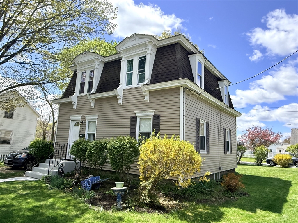 3 Fremont St, Oxford, Massachusetts, 2 Bedrooms Bedrooms, 6 Rooms Rooms,1 BathroomBathrooms,Residential,For Sale,Fremont St,73511860