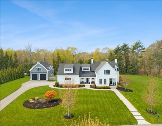 6 Cooper Hill Road, Duxbury, Massachusetts, 4 Bedrooms Bedrooms, 12 Rooms Rooms,3.5 BathroomsBathrooms,Residential,For Sale,Cooper Hill Road,73512275
