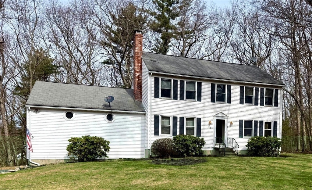 11 Quail Run Rd, Bellingham, Massachusetts, 4 Bedrooms Bedrooms, 7 Rooms Rooms,2.5 BathroomsBathrooms,Residential,For Sale,Quail Run Rd,73513249