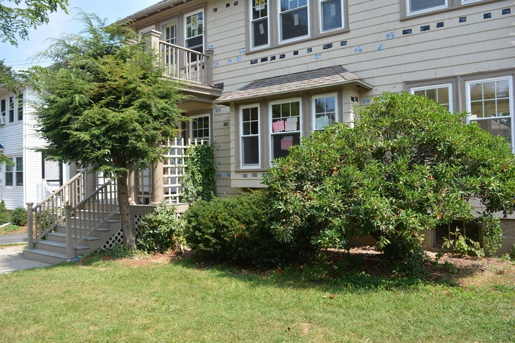 39 Carleton Rd., Belmont, Massachusetts, 2 Bedrooms Bedrooms, 8 Rooms Rooms,1 BathroomBathrooms,Residential Lease,For Rent,Carleton Rd.,73513421