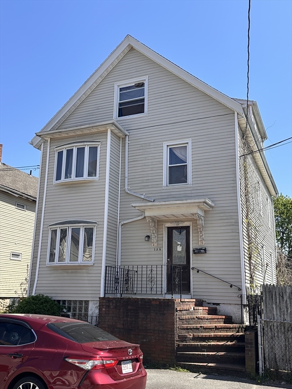 156 Holly St, New Bedford, Massachusetts, 5 Bedrooms Bedrooms, 11 Rooms Rooms,3 BathroomsBathrooms,Residential Income,For Sale,Holly St,73513058