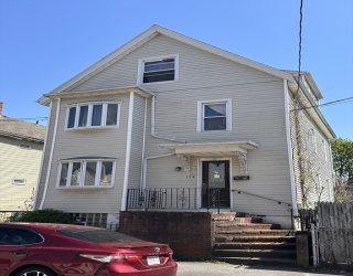 156 Holly St, New Bedford, Massachusetts, 5 Bedrooms Bedrooms, 11 Rooms Rooms,3 BathroomsBathrooms,Residential Income,For Sale,Holly St,73513058