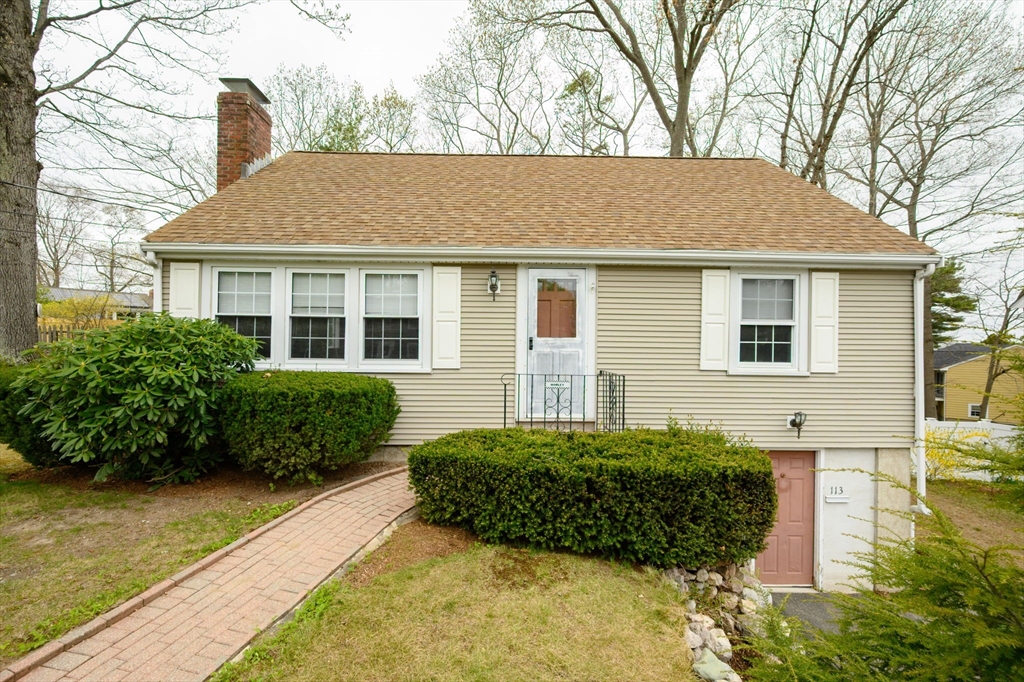 113 Ledgewood Rd, Dedham, Massachusetts, 3 Bedrooms Bedrooms, 7 Rooms Rooms,1.5 BathroomsBathrooms,Residential,For Sale,Ledgewood Rd,73512945