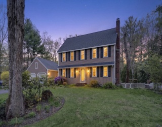 40 Old Farm Rd, North Attleboro, Massachusetts, 4 Bedrooms Bedrooms, 7 Rooms Rooms,1.5 BathroomsBathrooms,Residential,For Sale,Old Farm Rd,73513027