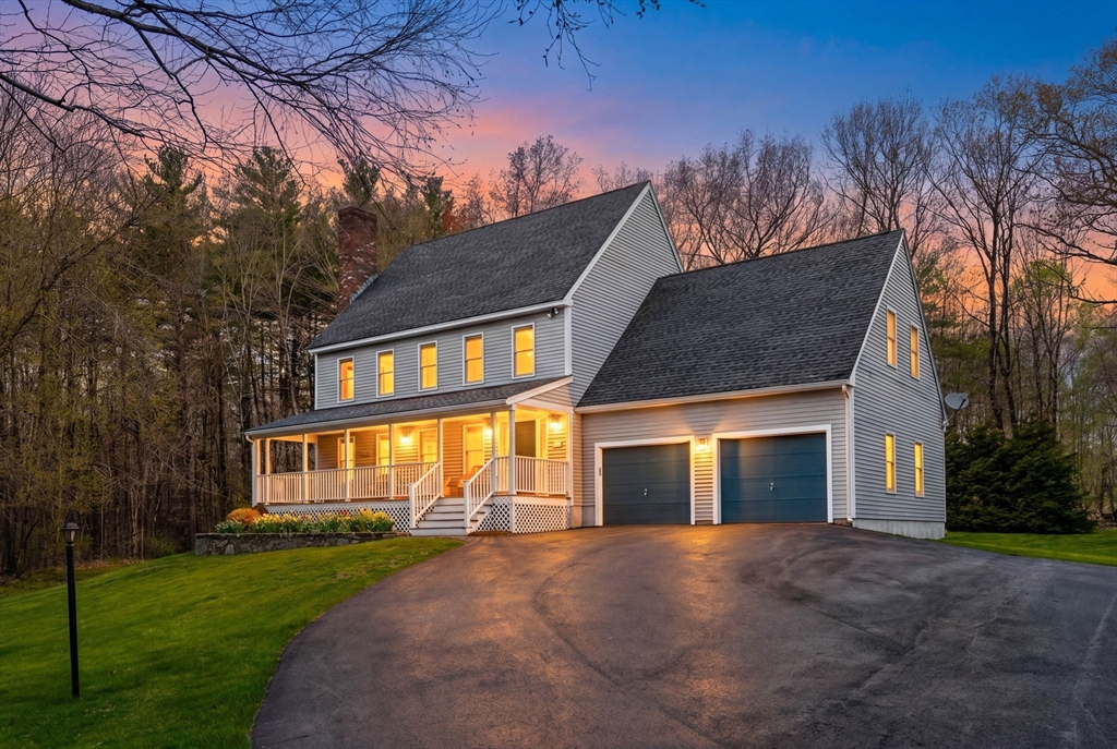 5 West Hadley Road, Merrimac, Massachusetts, 3 Bedrooms Bedrooms, 8 Rooms Rooms,2.5 BathroomsBathrooms,Residential,For Sale,West Hadley Road,73513080