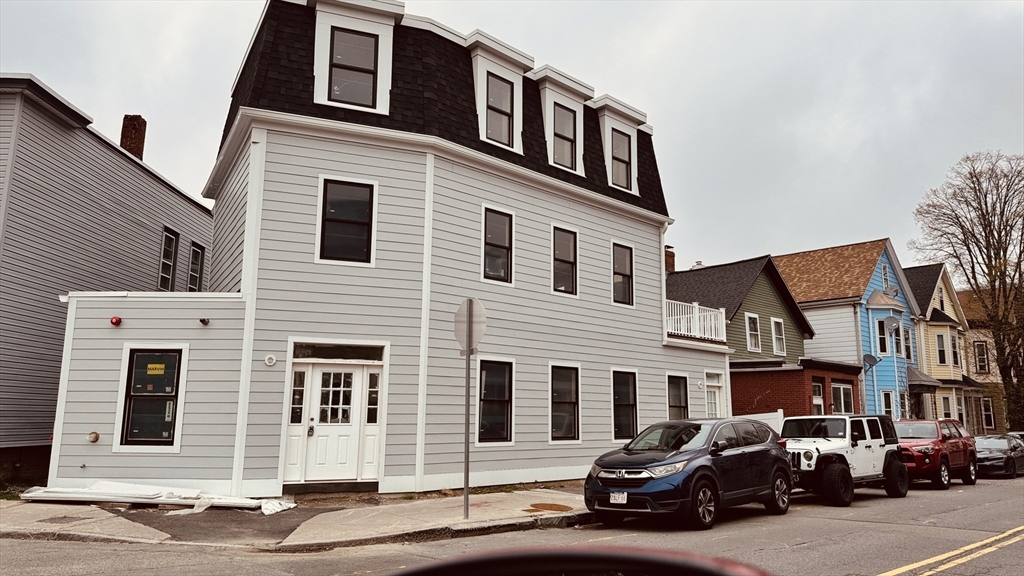 804-806 Saratoga, Boston, Massachusetts, 2 Bedrooms Bedrooms, 6 Rooms Rooms,2 BathroomsBathrooms,Residential,For Sale,Saratoga,73513262