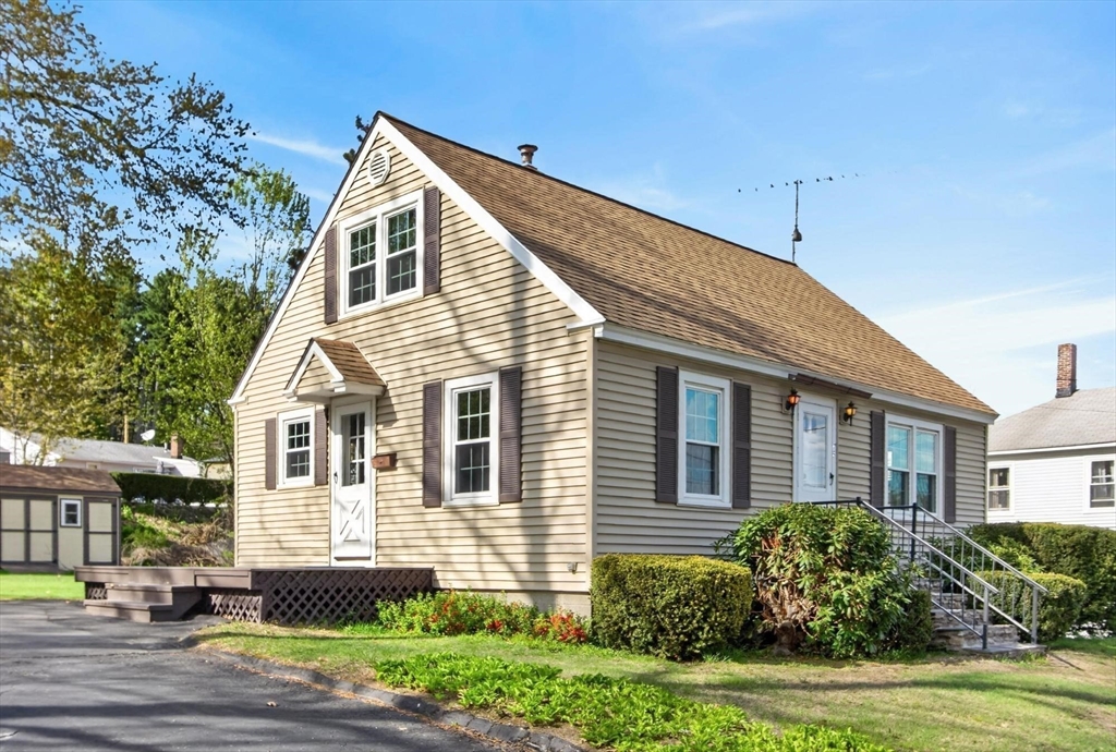 75 Connors St, Fitchburg, Massachusetts, 3 Bedrooms Bedrooms, 6 Rooms Rooms,1 BathroomBathrooms,Residential,For Sale,Connors St,73513022