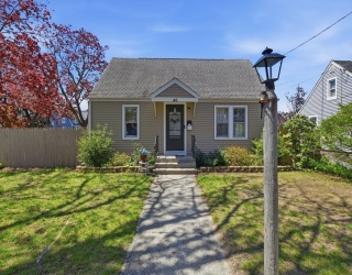 46 Marquette St, Springfield, Massachusetts, 3 Bedrooms Bedrooms, 6 Rooms Rooms,1.5 BathroomsBathrooms,Residential,For Sale,Marquette St,73513435