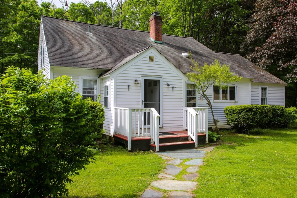 31 W Oxbow Rd, Charlemont, Massachusetts, 3 Bedrooms Bedrooms, 7 Rooms Rooms,2.5 BathroomsBathrooms,Residential,For Sale,W Oxbow Rd,73513668