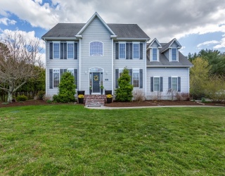6 Evergreen Dr, Acushnet, Massachusetts, 4 Bedrooms Bedrooms, 12 Rooms Rooms,3.5 BathroomsBathrooms,Residential,For Sale,Evergreen Dr,73513548