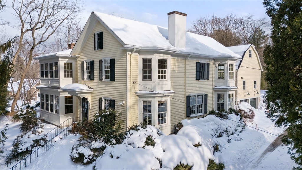126 Newton Street, Weston, Massachusetts, 4 Bedrooms Bedrooms, 9 Rooms Rooms,3.5 BathroomsBathrooms,Residential,For Sale,Newton Street,73480763