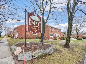 540 Granby Rd, South Hadley, Massachusetts, 2 Bedrooms Bedrooms, 5 Rooms Rooms,1.5 BathroomsBathrooms,Residential,For Sale,Granby Rd,73490902