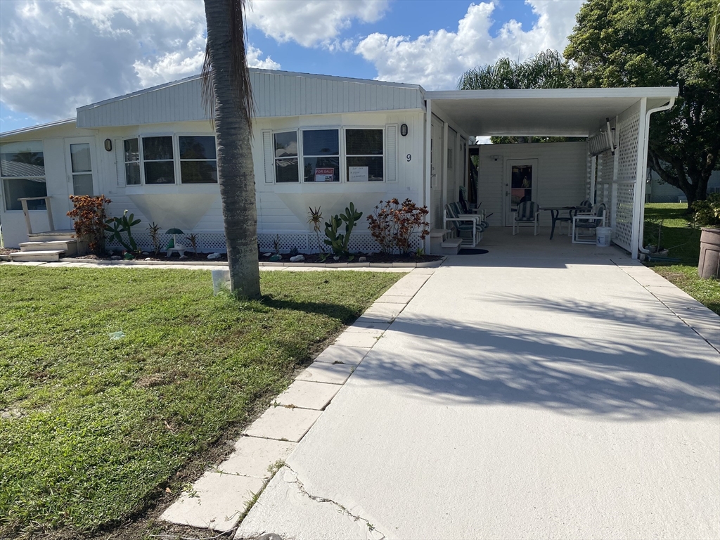 9 Se Valencia Lane, Port St. Lucie, Florida, 2 Bedrooms Bedrooms, 6 Rooms Rooms,2 BathroomsBathrooms,Residential,For Sale,Se Valencia Lane,73513752