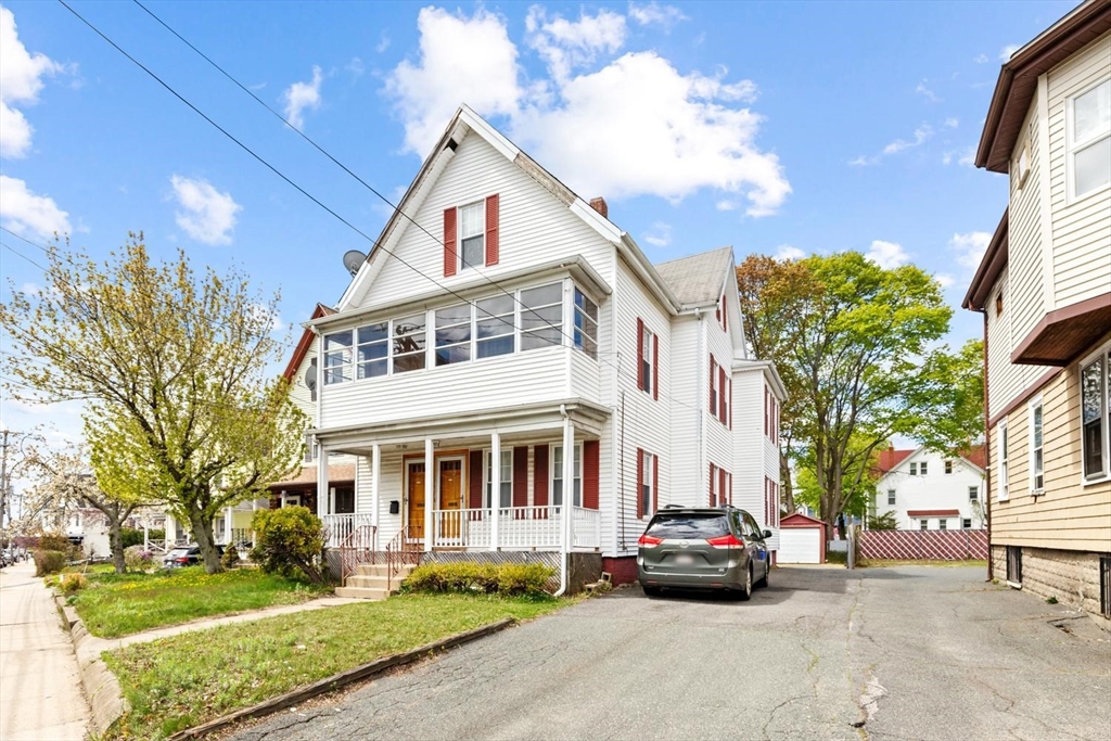 292 Broadway, Malden, Massachusetts, 5 Bedrooms Bedrooms, 12 Rooms Rooms,2 BathroomsBathrooms,Residential Income,For Sale,Broadway,73513777