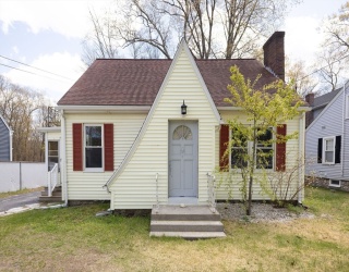 217 W Main St, Dudley, Massachusetts, 3 Bedrooms Bedrooms, 6 Rooms Rooms,1 BathroomBathrooms,Residential,For Sale,W Main St,73513788