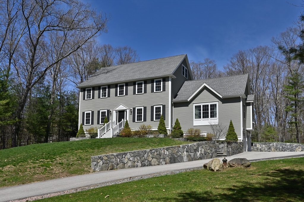 261 Ipswich Road, Boxford, Massachusetts, 4 Bedrooms Bedrooms, 9 Rooms Rooms,2.5 BathroomsBathrooms,Residential,For Sale,Ipswich Road,73513796