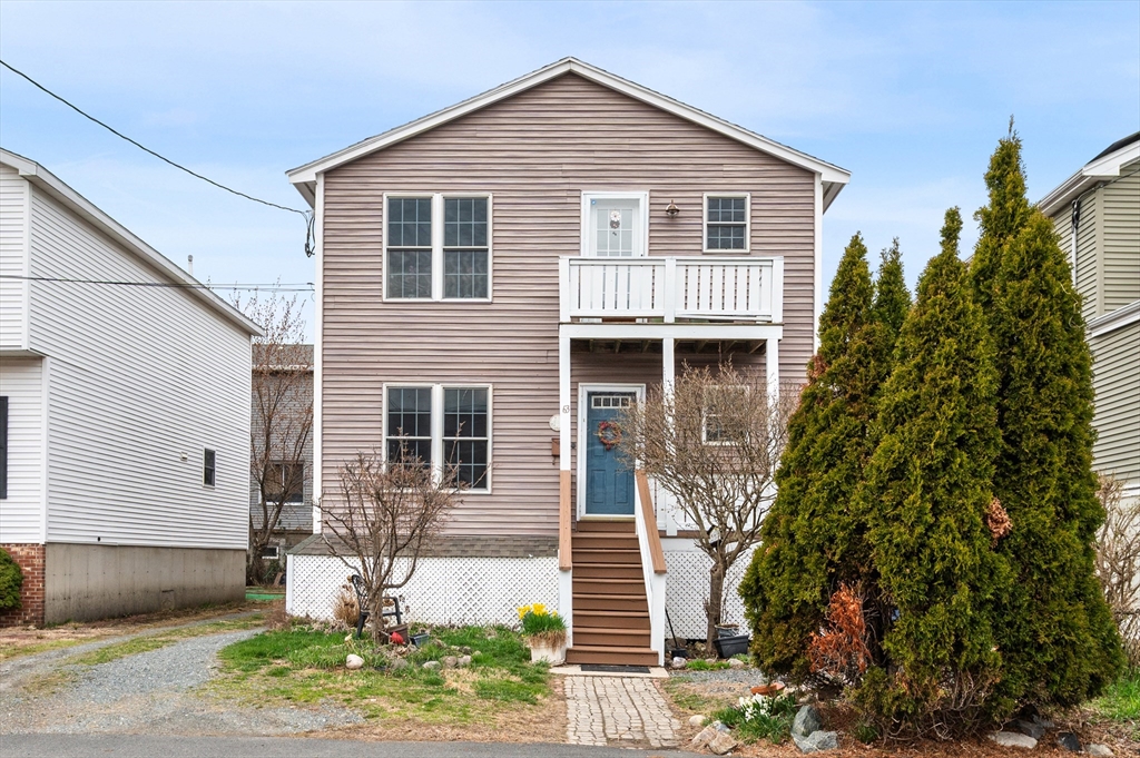 63 Ellerton St, Revere, Massachusetts, 4 Bedrooms Bedrooms, 12 Rooms Rooms,2 BathroomsBathrooms,Residential Income,For Sale,Ellerton St,73513790