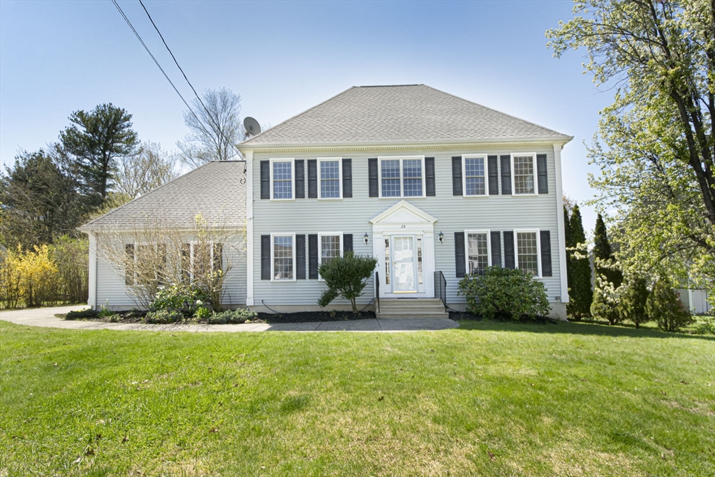 28 Rosedale Ave, Shrewsbury, Massachusetts, 4 Bedrooms Bedrooms, 8 Rooms Rooms,2.5 BathroomsBathrooms,Residential,For Sale,Rosedale Ave,73513804