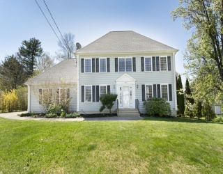 28 Rosedale Ave, Shrewsbury, Massachusetts, 4 Bedrooms Bedrooms, 8 Rooms Rooms,2.5 BathroomsBathrooms,Residential,For Sale,Rosedale Ave,73513804