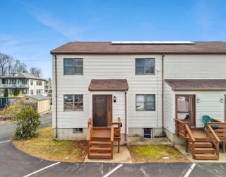 39 Blendall St., Brockton, Massachusetts, 2 Bedrooms Bedrooms, 5 Rooms Rooms,1.5 BathroomsBathrooms,Residential Lease,For Rent,Blendall St.,73500082