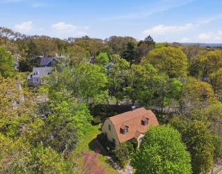 765 Concord Tpke, Arlington, Massachusetts, 2 Bedrooms Bedrooms, 5 Rooms Rooms,1 BathroomBathrooms,Residential,For Sale,Concord Tpke,73513861